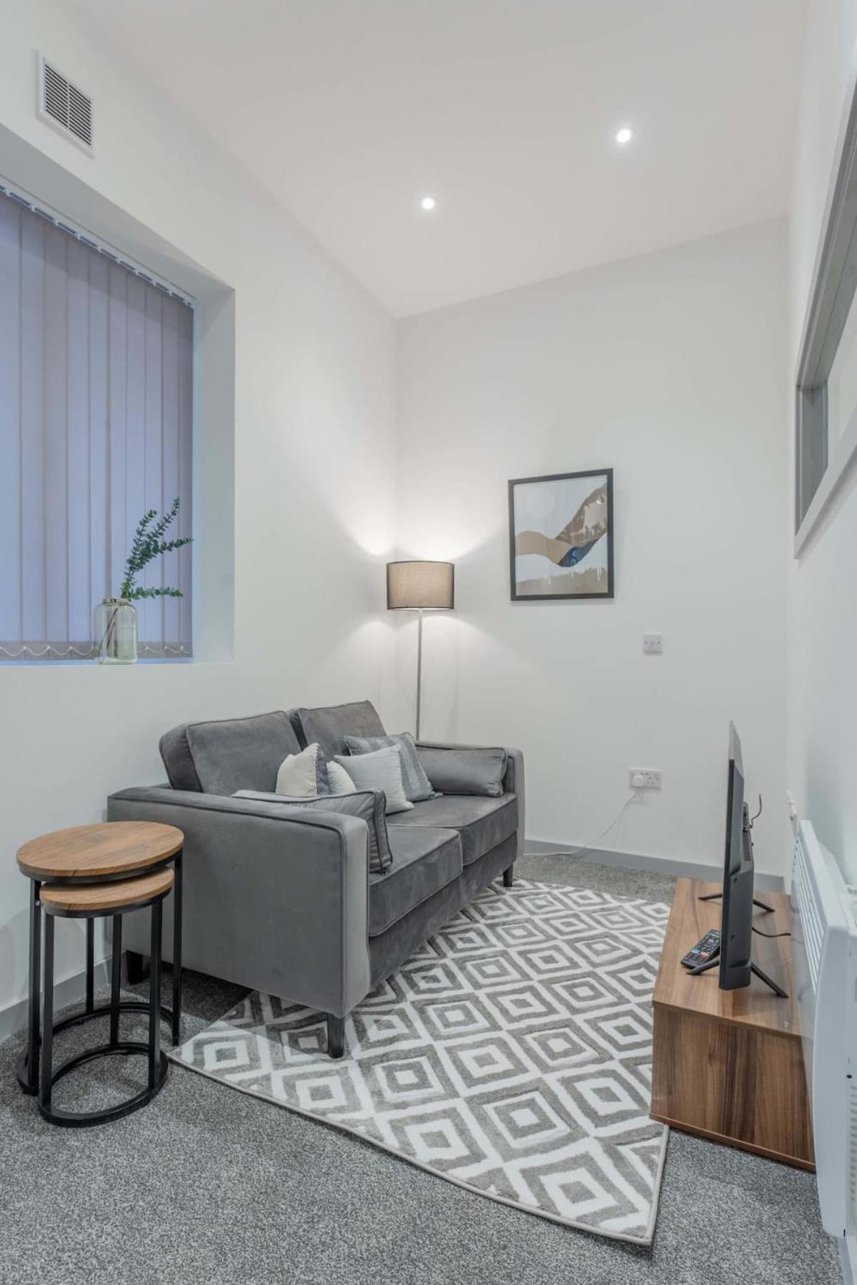 Modern 1 Bedroom Apartment in Dudley Brierley Hill Buitenkant foto